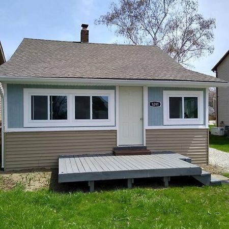 Charming And Happy Walled Lake Mi Cottage Novi Exterior foto